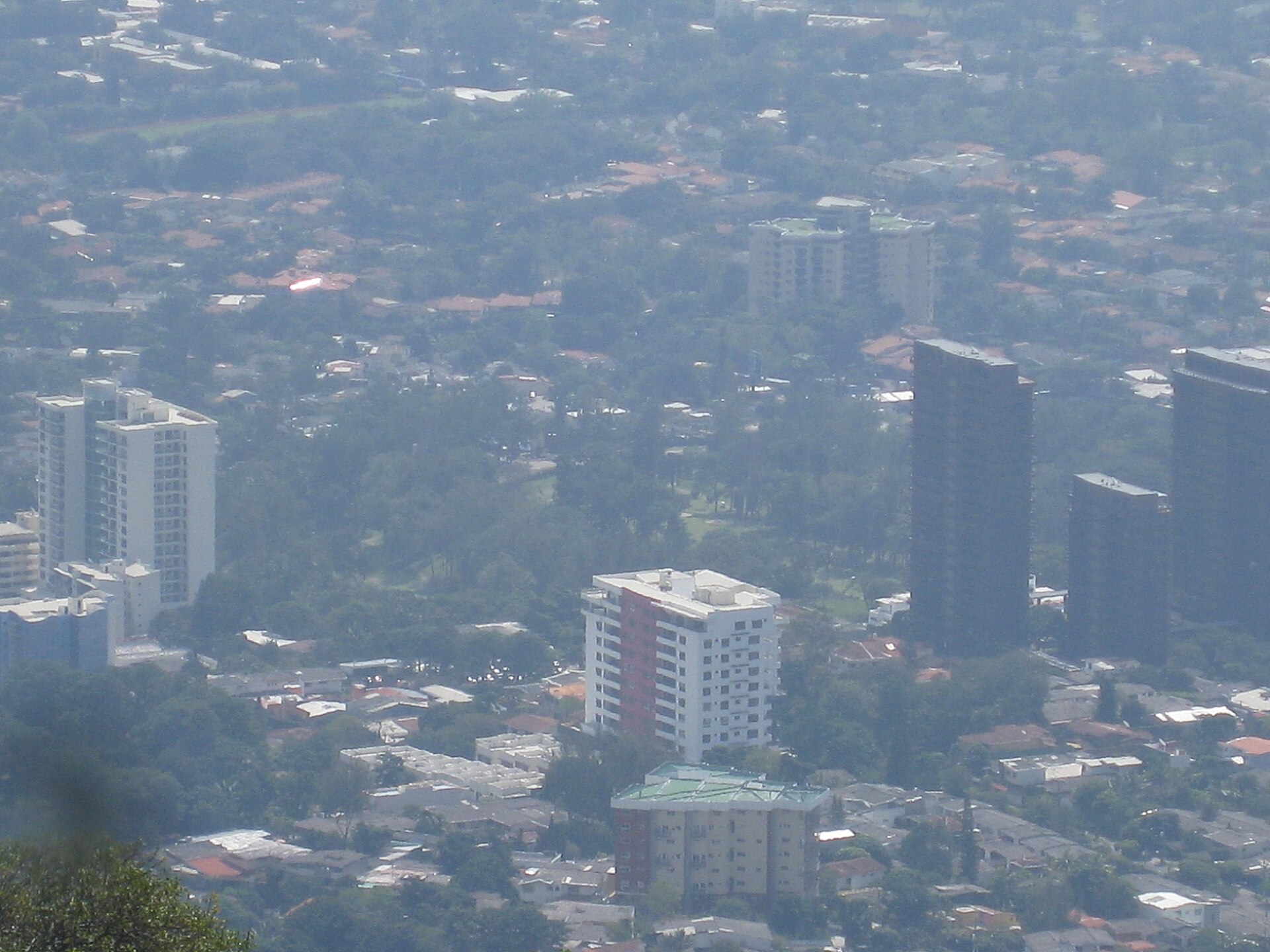 Ministra de Economía insta a empresas a aprovechar posicionamiento de El Salvador